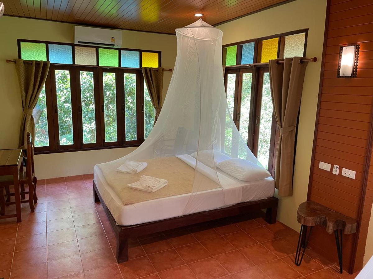 Art'S Riverview Lodge Khao Sok National Park Екстериор снимка