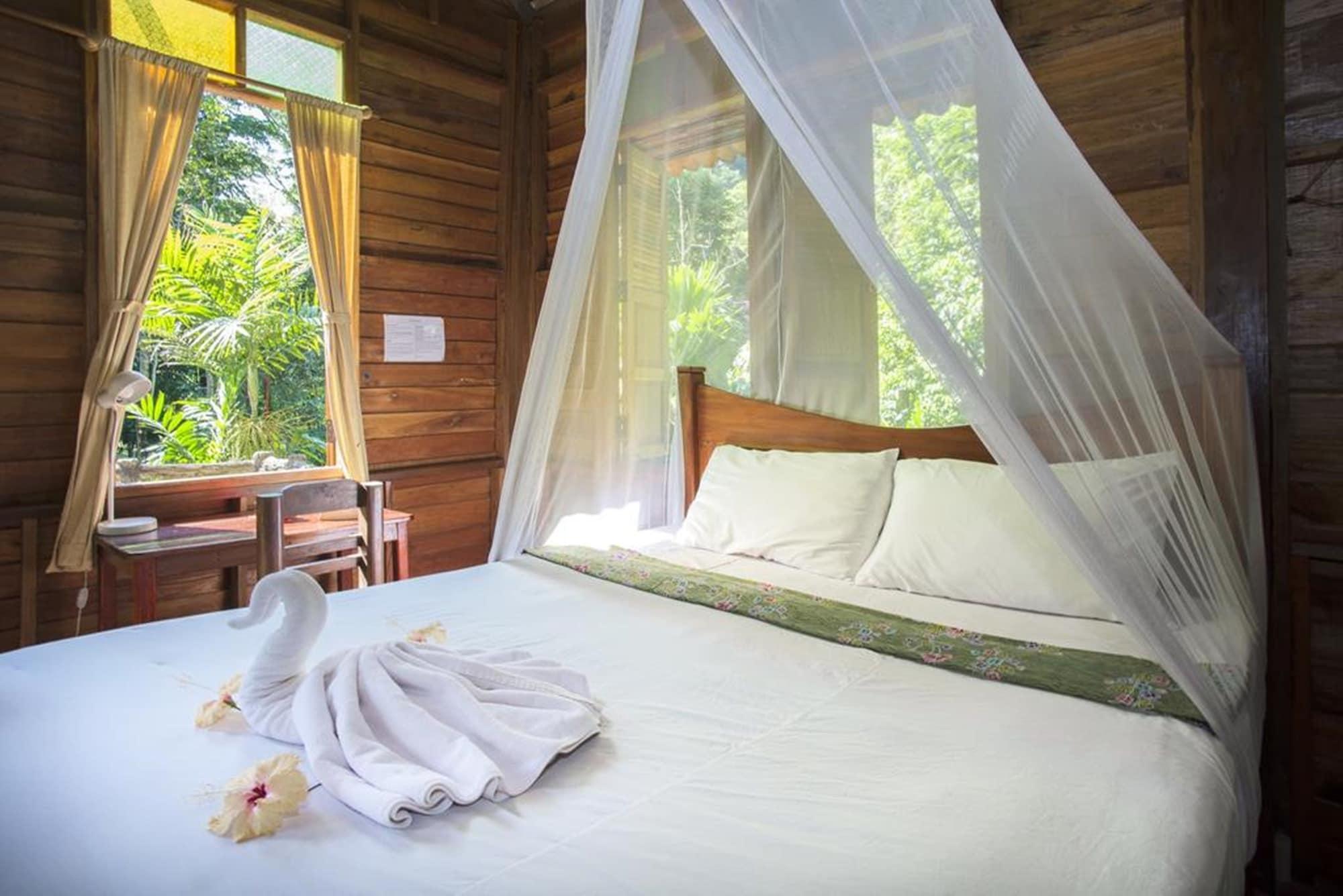 Art'S Riverview Lodge Khao Sok National Park Екстериор снимка