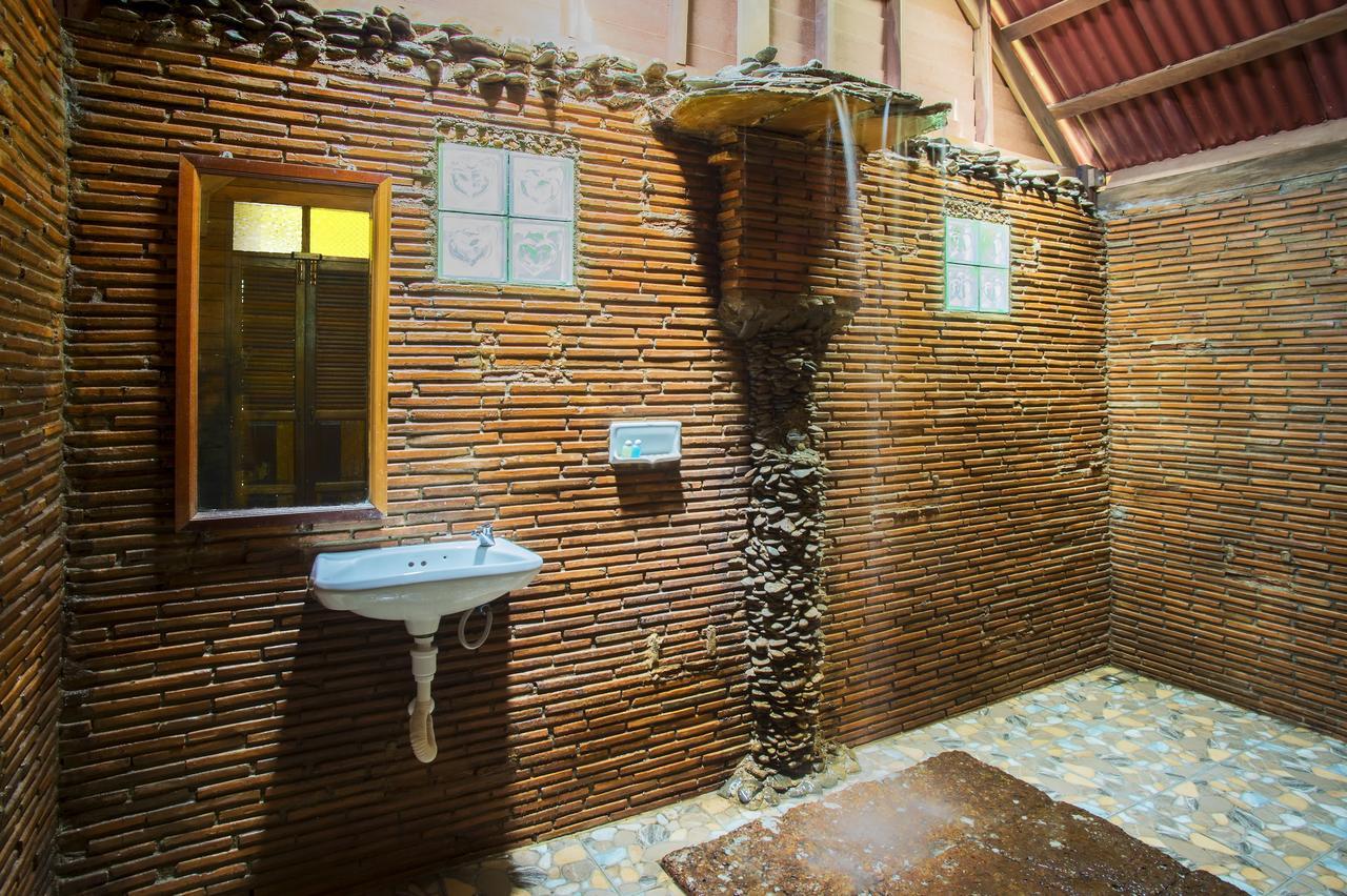 Art'S Riverview Lodge Khao Sok National Park Екстериор снимка