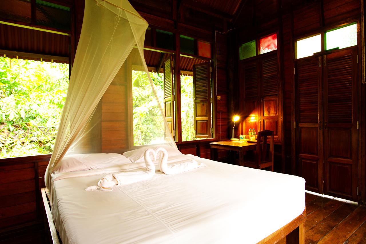 Art'S Riverview Lodge Khao Sok National Park Екстериор снимка