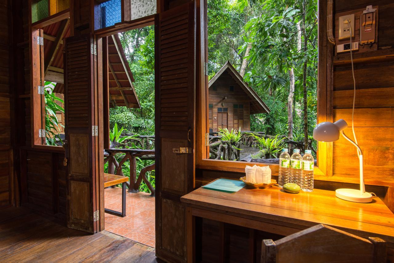Art'S Riverview Lodge Khao Sok National Park Екстериор снимка