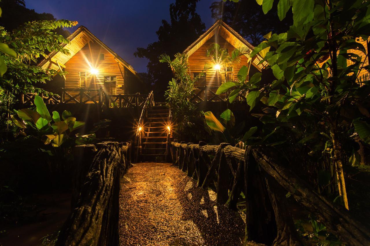 Art'S Riverview Lodge Khao Sok National Park Екстериор снимка