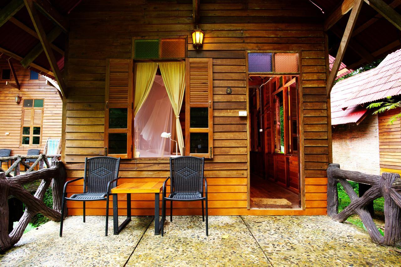 Art'S Riverview Lodge Khao Sok National Park Екстериор снимка